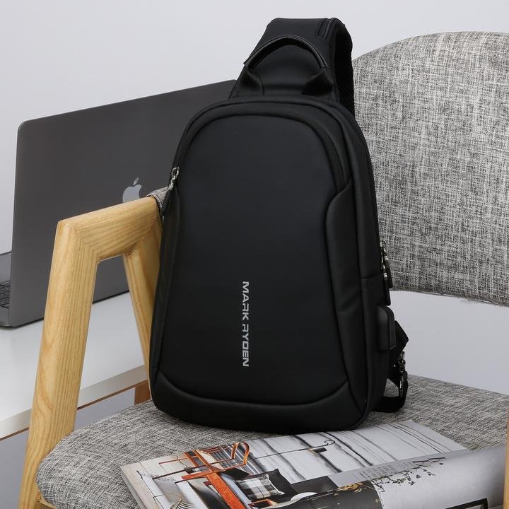 Mini City: The City-Friendly, Ergonomic, and Compact Sling Bag - Image 6