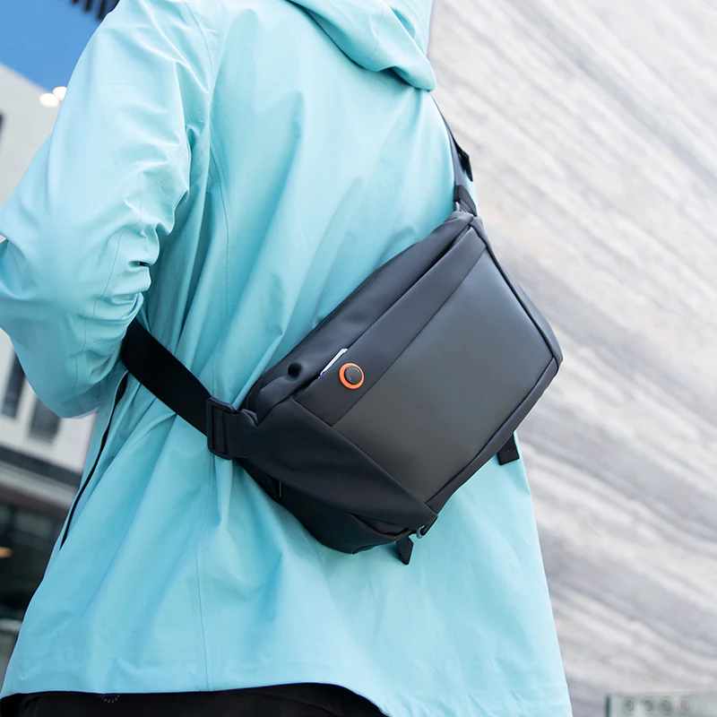 UrbanSling: Chic & Trendy Cross-body Bag for the Modern Urbanite - Image 5